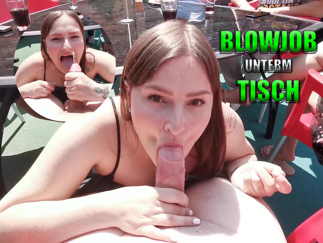 Blowjob unterm Tisch