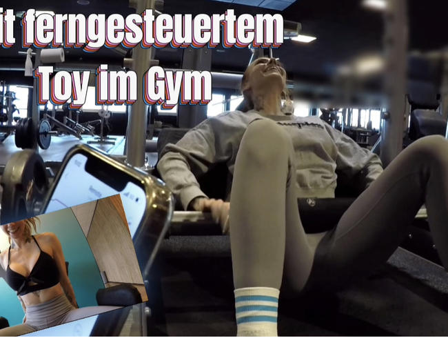 Im Gym mit einem ferngesteuerten Toy