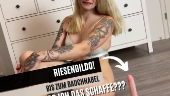 OMG! RIESENDILDO BIS ZUM BAUCHNABEL!