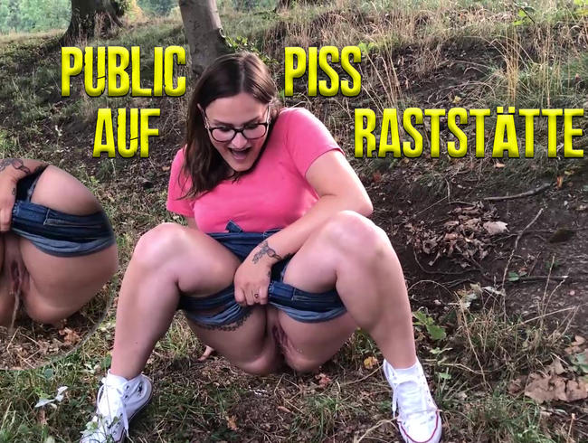 Public Piss auf Rastplatz