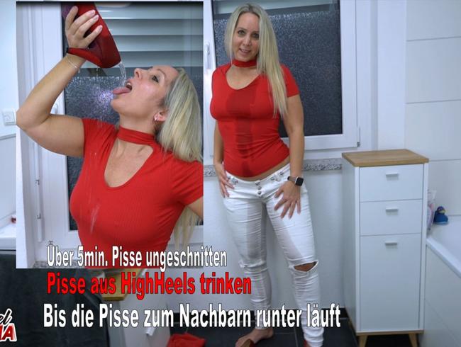 XL Jeanspiss, Pisse trinken, von oben bis unten voller Pisse