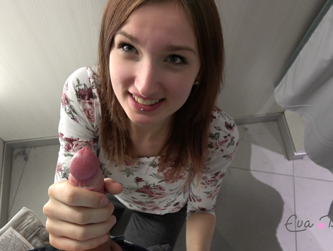 *** PUBLIC CREAMPIE *** IN DER UMKLEIDEKABINE !!!!