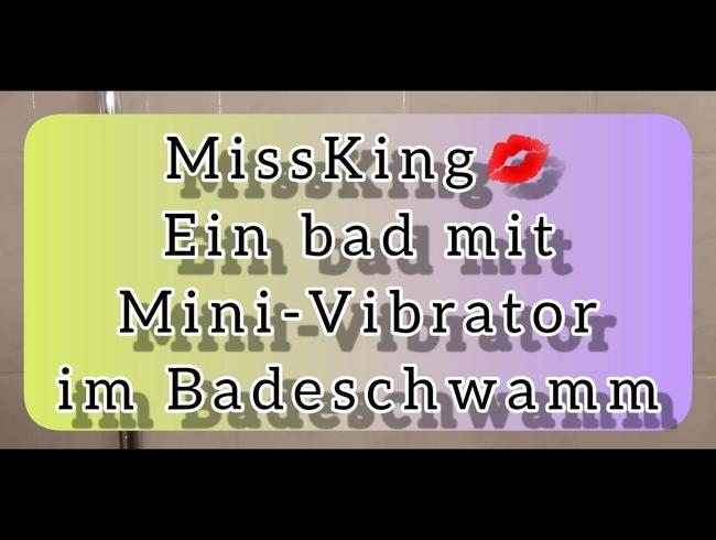 Ein bad mit Mini-Vibrator im Badeschwamm