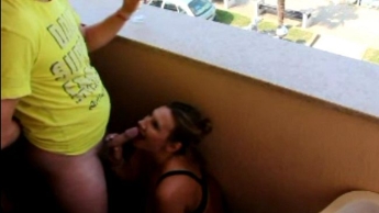 Blowjob am Balkon