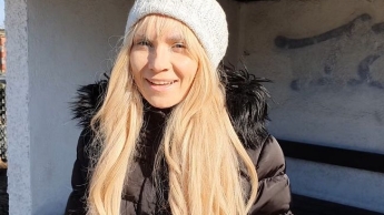 USER an Bushaltestelle ABGESCHLEPPT! Geht das doch zu weit? USER SPRITZT MIR VOLL IN MEINE MUSCHI!!